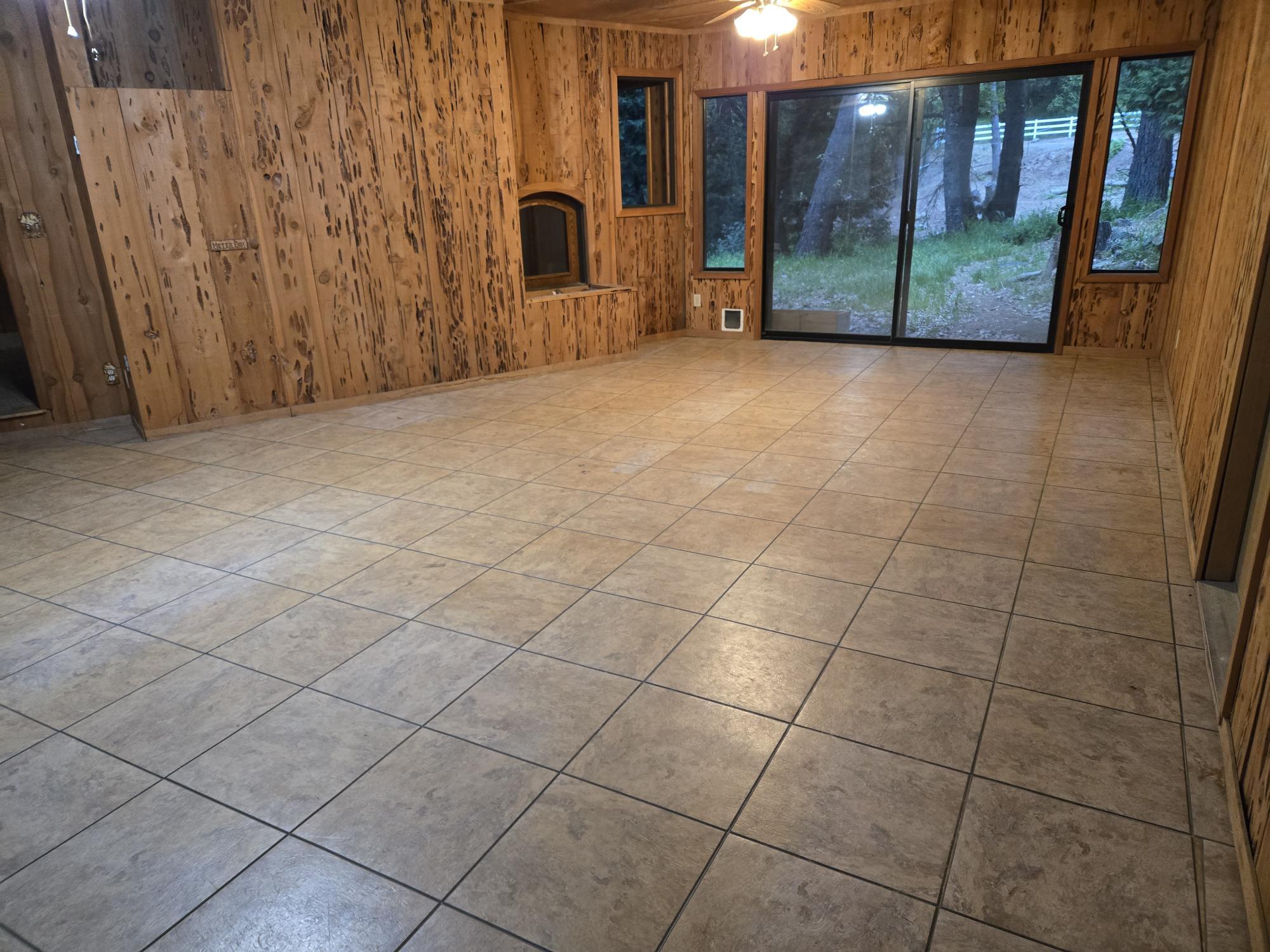 Building Photo - 6297 Silver Ridge Ln