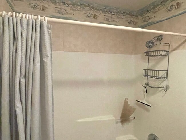 Building Photo - Four-month rental - Furnished Two Bedroom Condo at Eastport on Waterway!