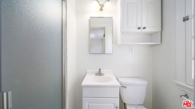 Building Photo - 1284 S Beverly Glen Blvd