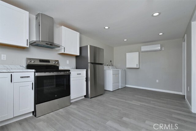 Building Photo - 14336 Tiara St