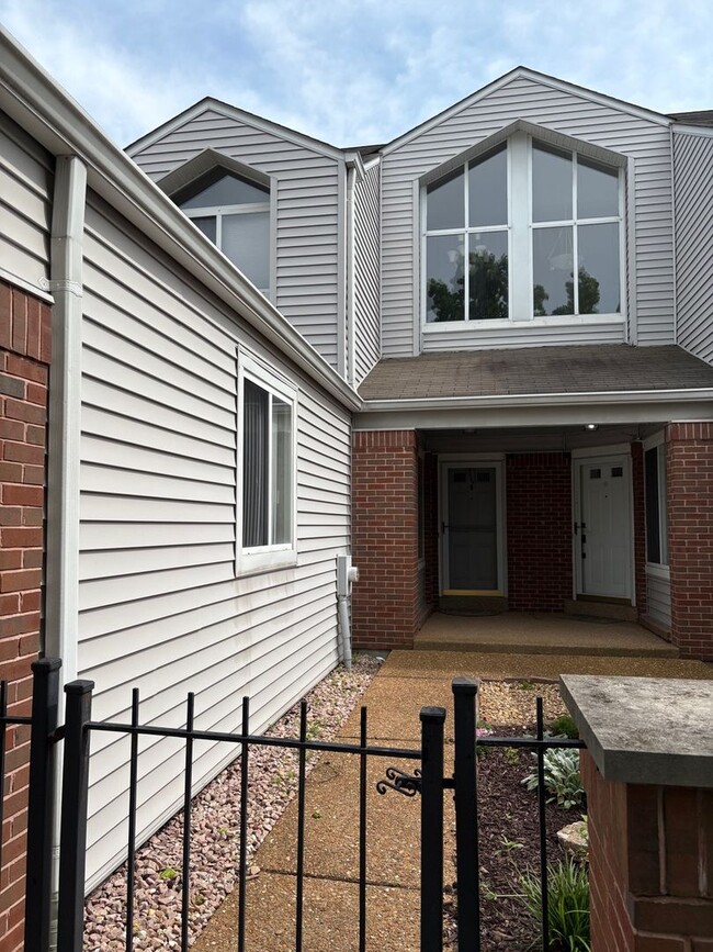 Building Photo - 1716 Highview Circle Ct