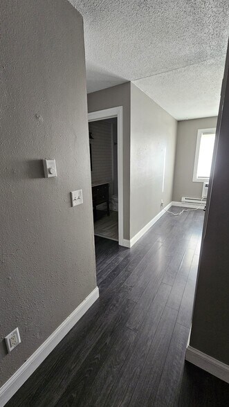 Building Photo - 3302 29th Ct S