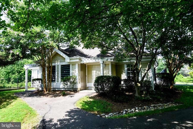 Building Photo - 2797 Yarling Ct