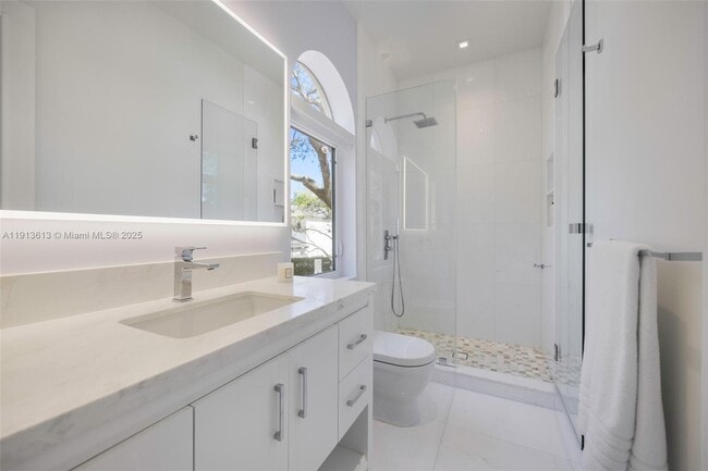 Building Photo - 2760 Brickell Ct