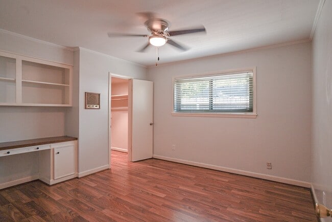 Building Photo - 7914 Braes Meadow Dr