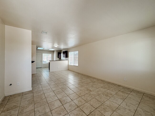 Building Photo - 71531 Sunnyvale Dr