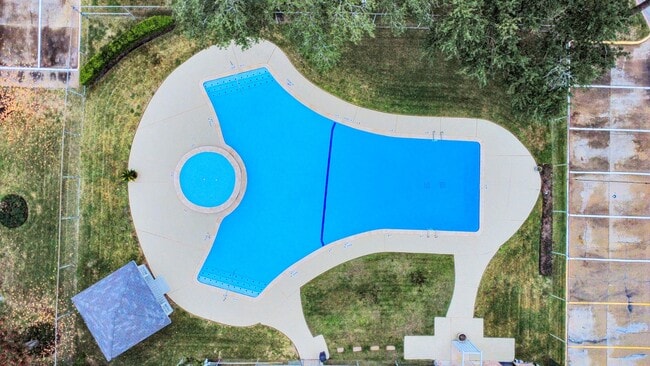 Building Photo - 3021 Teague Rd