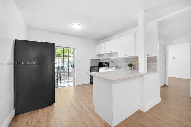 Building Photo - 641 NW 2nd St