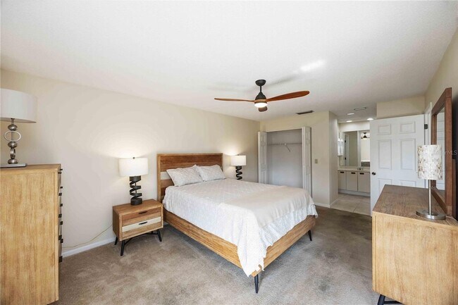 Building Photo - 5370 Myrtle Wood