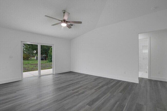 Building Photo - 8003 Hibiscus Rd