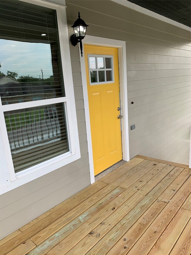 Building Photo - 4221 Alvin St