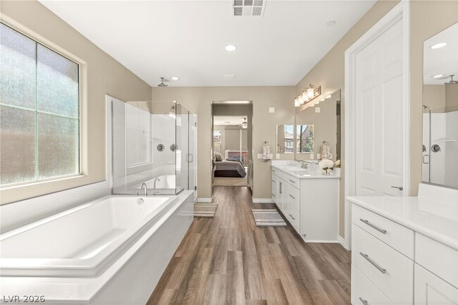 Building Photo - 1133 Pandora Canyon St