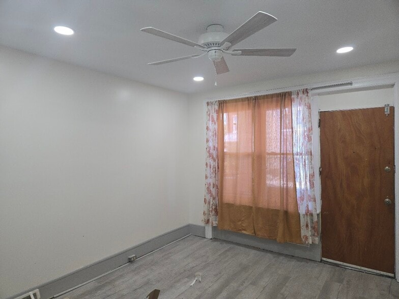 Livingroom - 1504 N 54th St