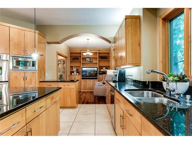 Building Photo - 21892 Byron Cir