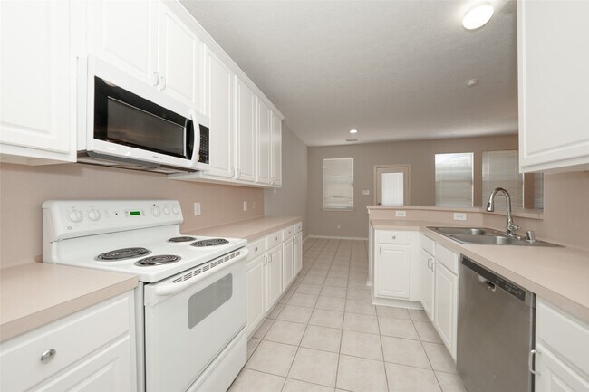 Building Photo - 14310 Mirkwood Ln