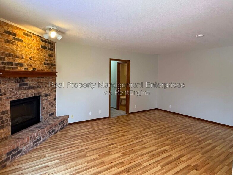 Building Photo - 4105 Heritage Pl Dr