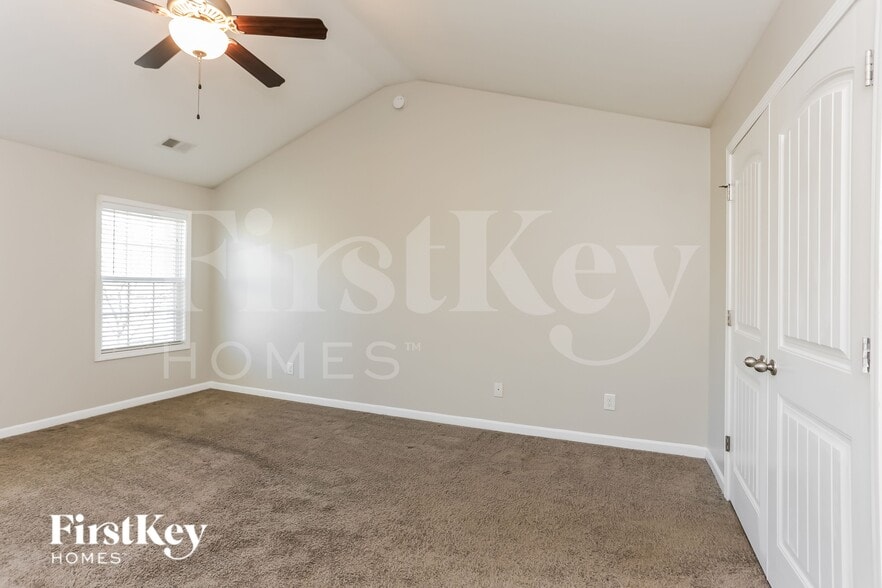 Building Photo - 7 Abington Ln