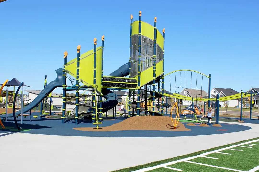 Willowbrooke Commons - Playarea - 7558 38th St N
