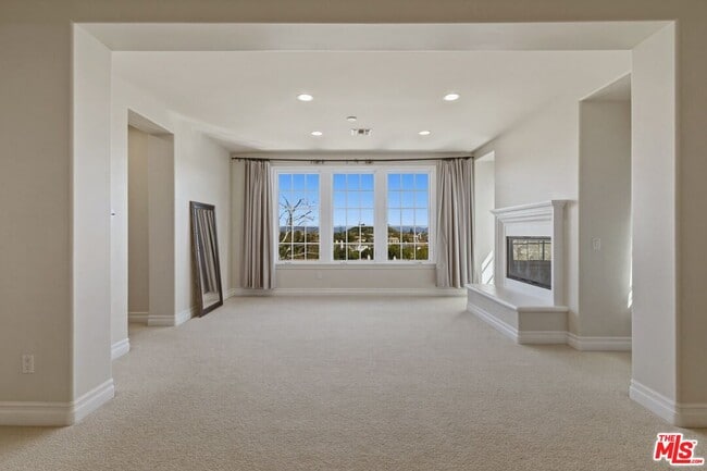 Building Photo - 25561 Prado De Oro