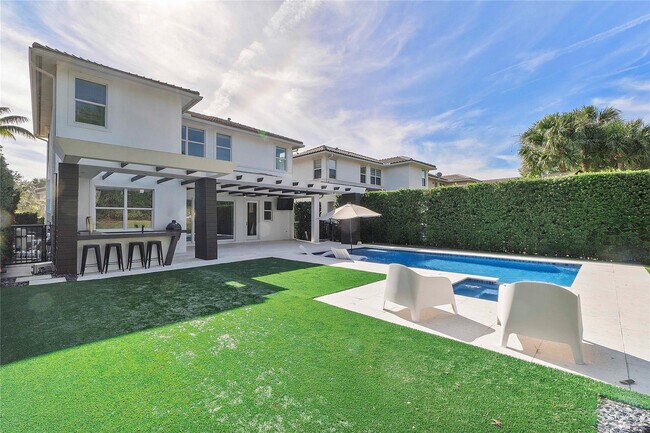 Building Photo - 12015 NW 83rd Pl