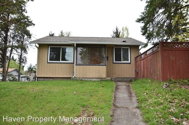 Primary Photo - 3 br, 2 bath House - 1731 S 42nd St