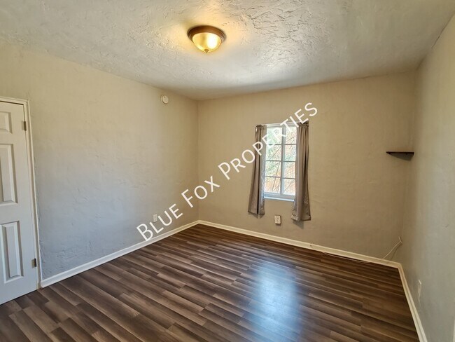 Building Photo - 4124 E 1st St