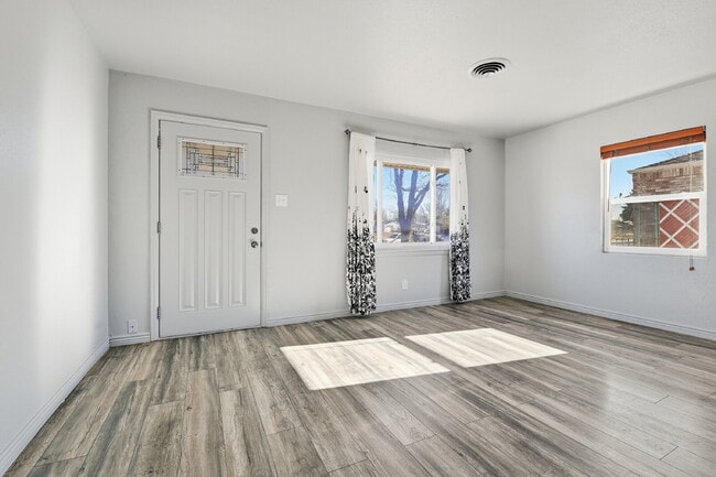 Building Photo - $2,030.95 - 3 Bedrooms, 1 Bathroom, Single Family Home in Aurora with fenced Yard!