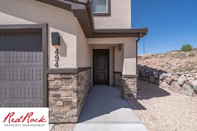 Building Photo - 494 530 W