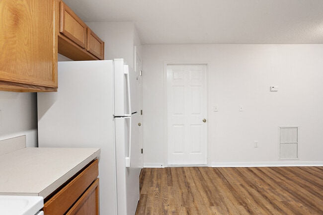 Building Photo - 512 Paulling Dr