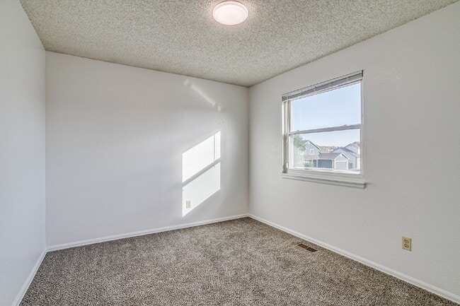 Building Photo - Private Room with a shared bath for Rent in Westminster!!!