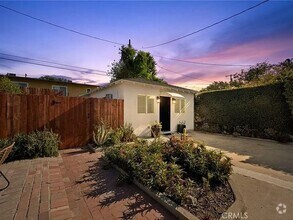 Building Photo - BRAND NEW 1BR + 1BA ADU / IN UNIT LAUNDRY ...