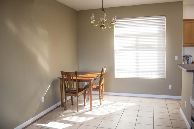 Building Photo - Modern Townhouse with Two Master Bedrooms!