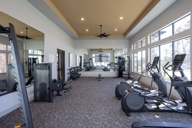 Building Photo - Move In Now — Pay $0 Until 2026!