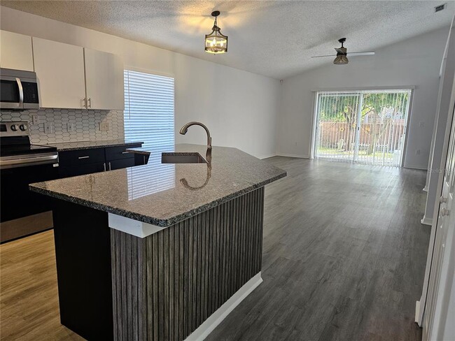 Building Photo - 11761 Hatcher Cir