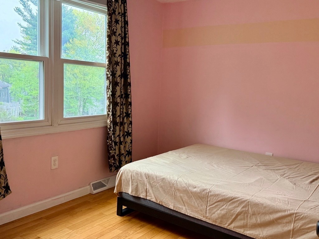 Bedroom 2 - 37 Pinecrest Vlg