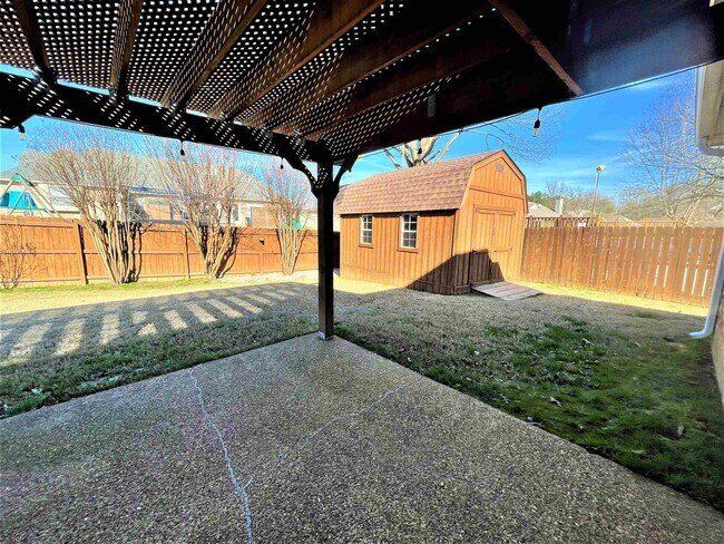 Building Photo - 11652 Belle Manor Dr