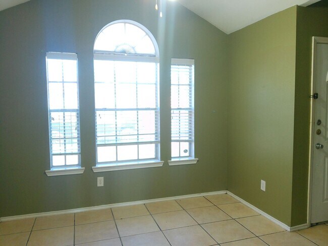 Building Photo - 7818 Wolverine Dr
