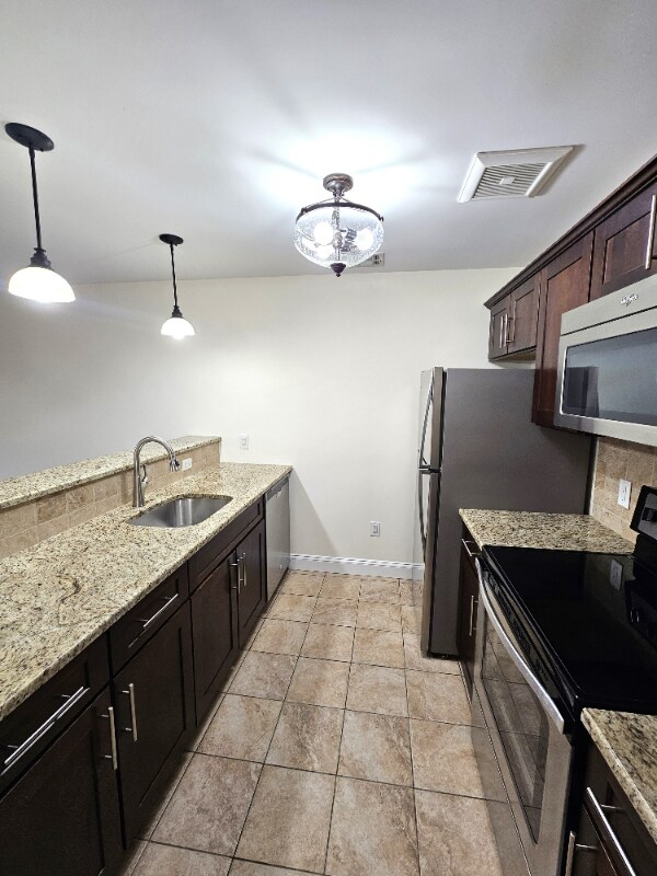 Building Photo - 115 Bruen St