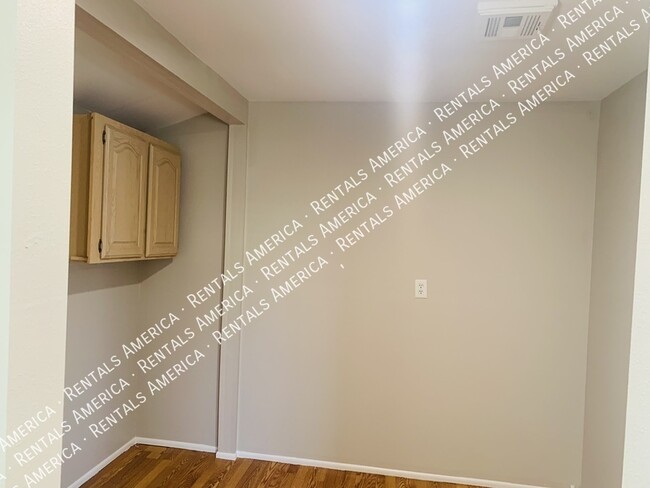 Building Photo - 11433 N Hagen Dr