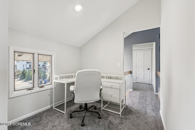 Building Photo - 385 Aldo Dr