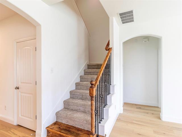 Building Photo - 1700 Meadow Trail Ln