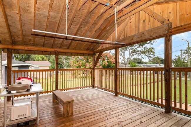 Building Photo - 932 Augusta St