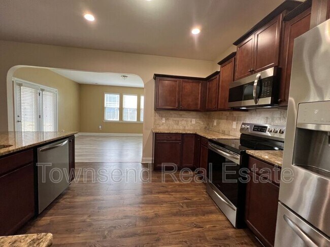 Building Photo - 4411 Low Oak Ct