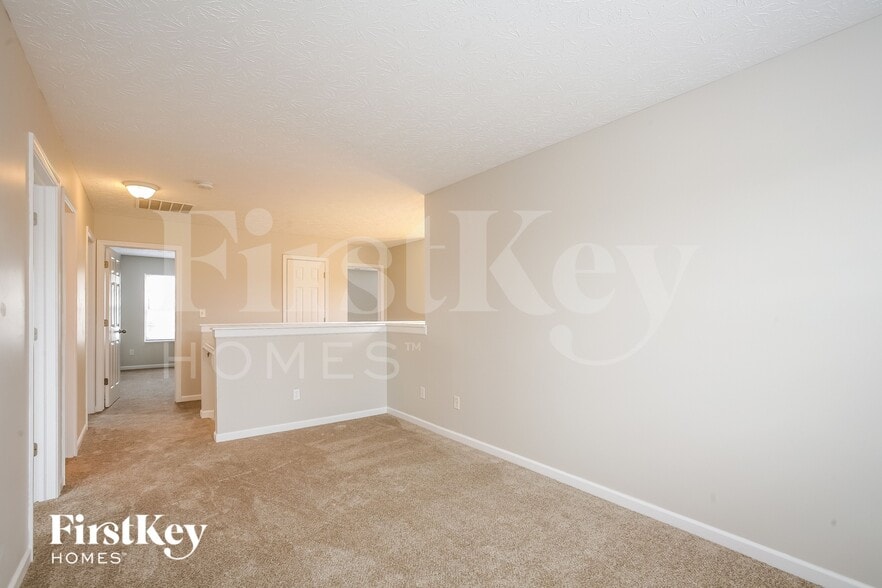 Building Photo - 2608 Liatris Dr