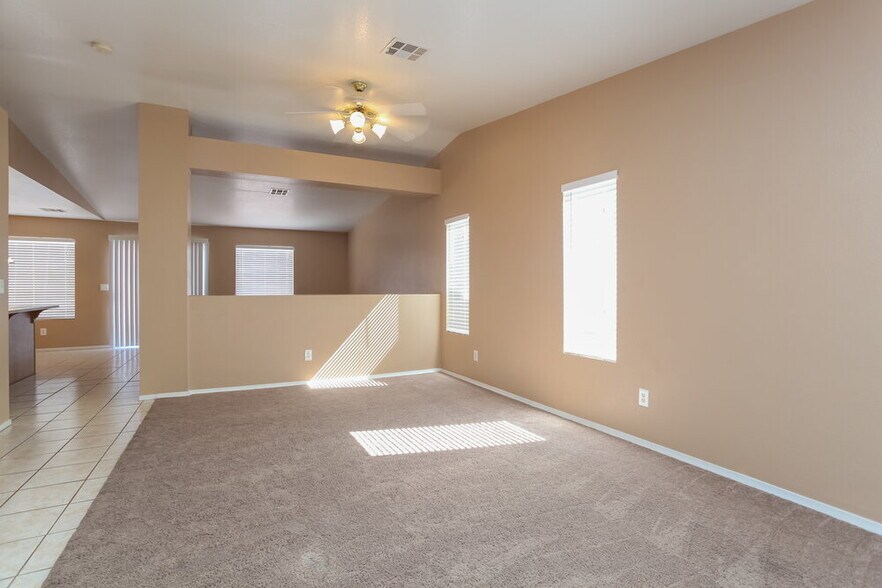 Building Photo - 2920 Meadow Flower Ave