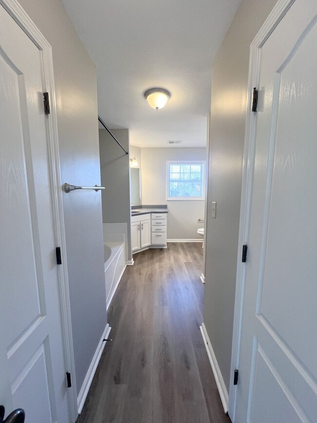 Building Photo - Beautiful 3-Bedroom Home with Bonus Room, ...