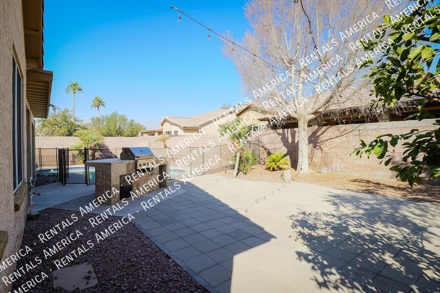 Building Photo - 20669 N 41st Ln