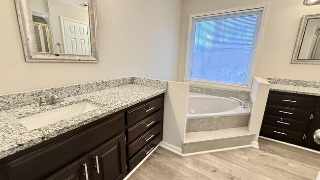 Building Photo - 12011 Bell Mountain Dr SW