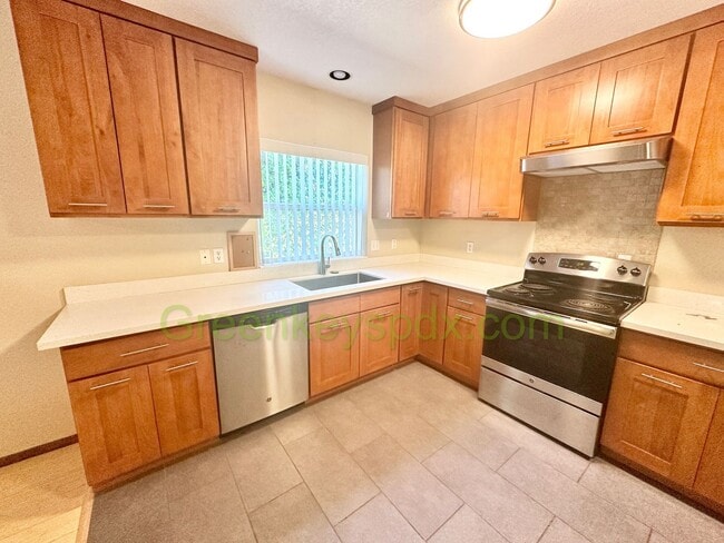 Building Photo - Gorgeous two bedroom in St. John’s!