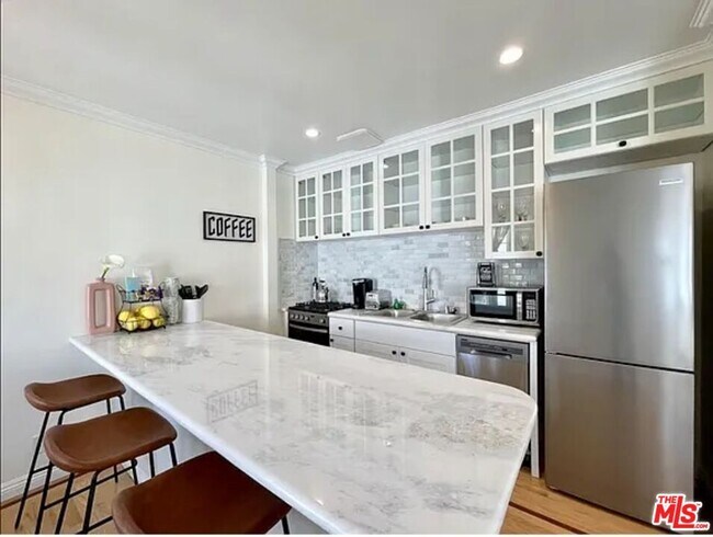 Building Photo - 429 Ocean Ave